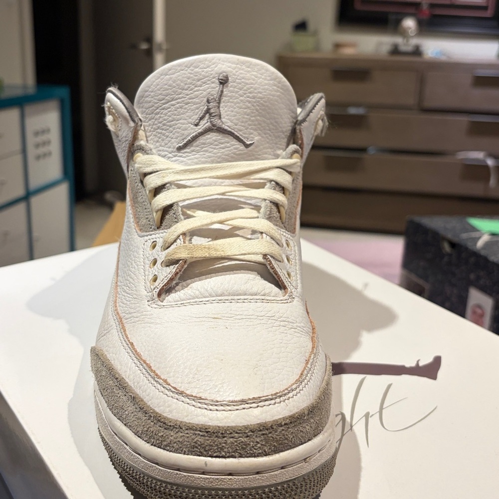 Air Jordan Flight Shoes View 3
